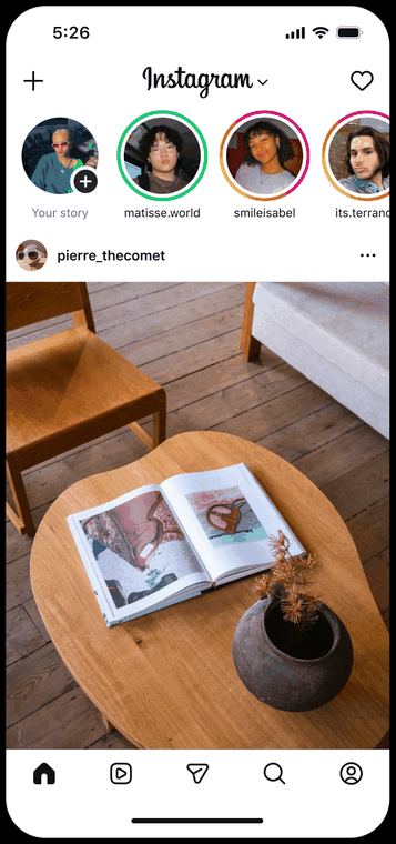 Barre des stories Instagram en haut du fil d'actualité