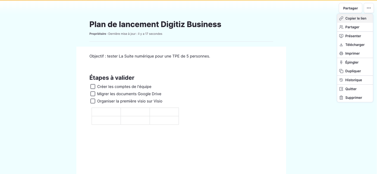 Menu des options d'un document Docs : présenter, télécharger, historique