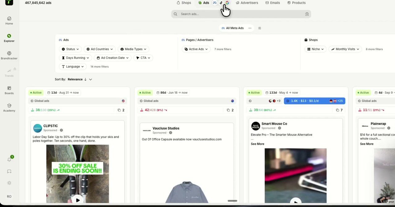 Bibliothèque de publicités Meta de TrendTrack avec filtres et cartes d'annonces